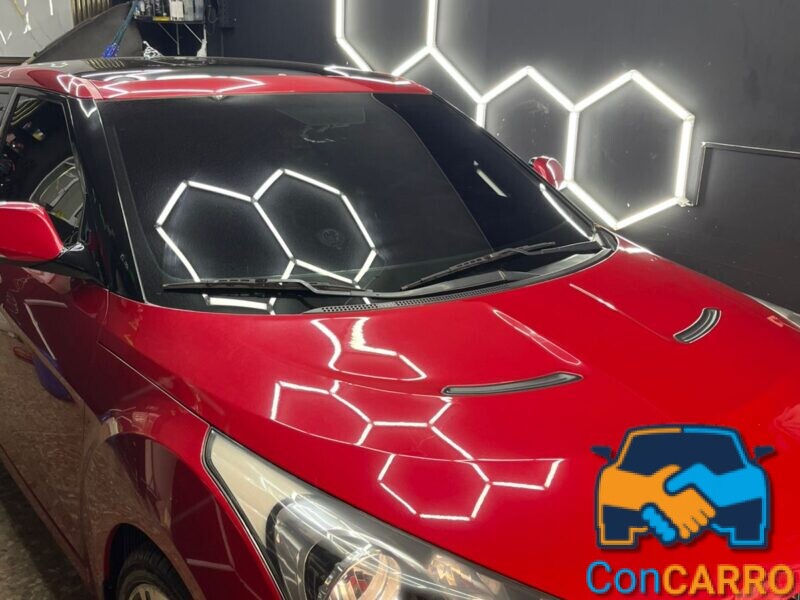 Vendo Hyundai veloster modelo 2013 automatico