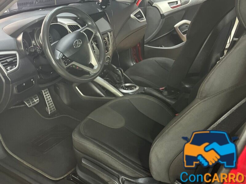 Vendo Hyundai veloster modelo 2013 automatico
