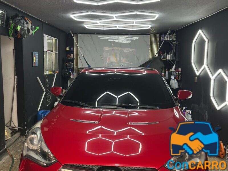 Vendo Hyundai veloster modelo 2013 automatico